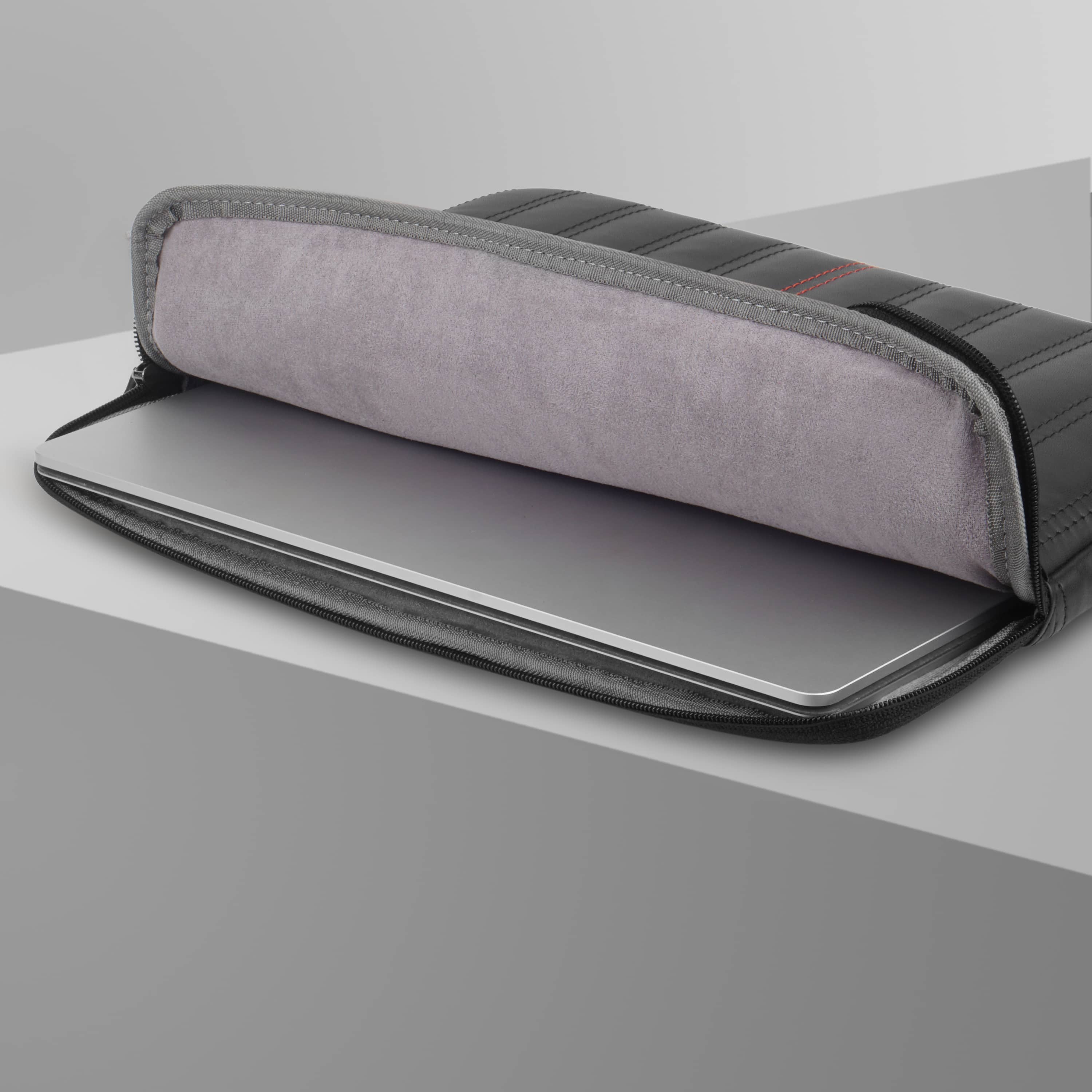 Stanley Sleeve with Pouch for Upto 14.2