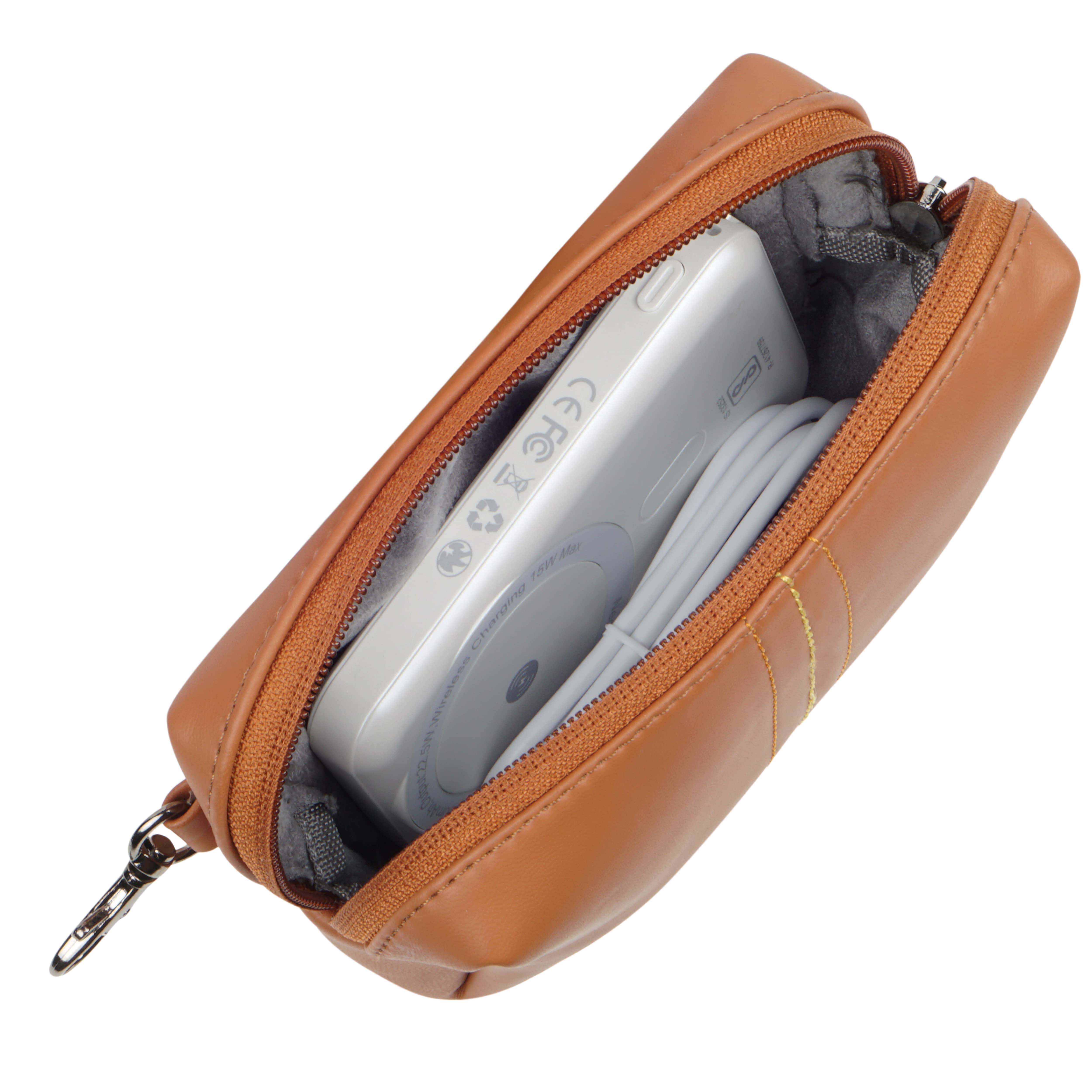 Stanley Sleeve With Pouch For Upto 16.2